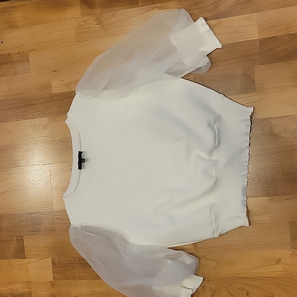 Gracia Blouse Top Sheer Sleeves Scalloped Hem White M NWOT
